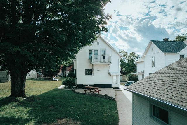 1405 S 13th STREET, Manitowoc, WI 54220