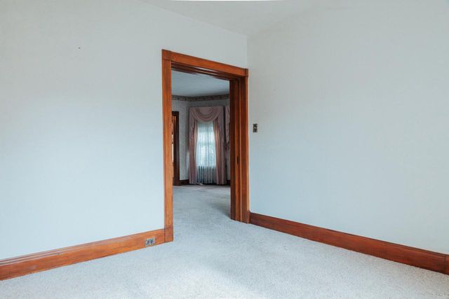 1405 S 13th STREET, Manitowoc, WI 54220