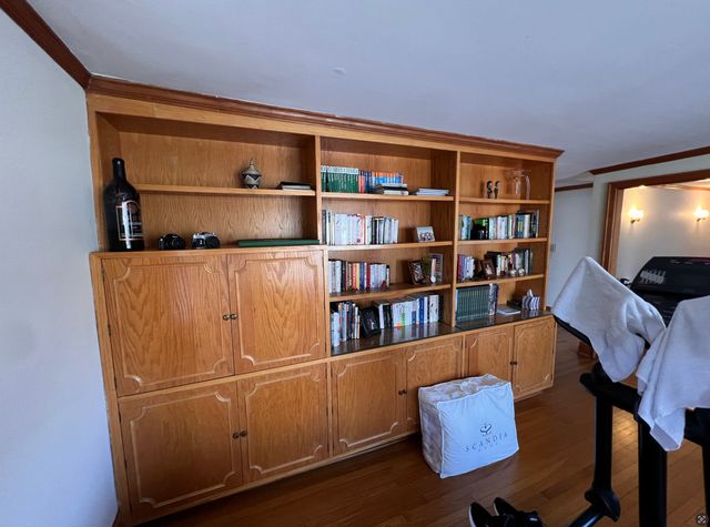 1011 CENTRAL Avenue 2, Wilmette, IL 60091