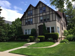 1011 CENTRAL Avenue 2, Wilmette, IL 60091