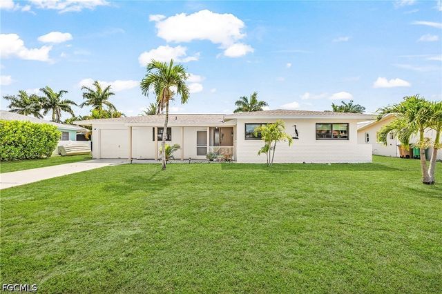 3009 SE 19th PL, Cape Coral, FL 33904