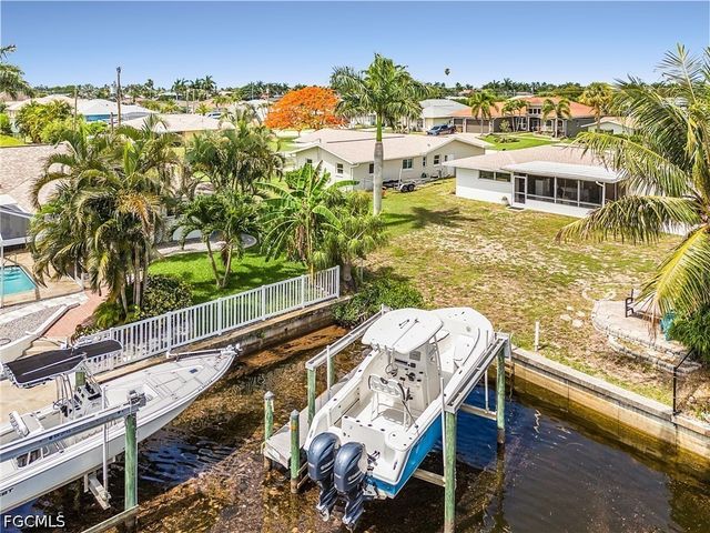 3009 SE 19th PL, Cape Coral, FL 33904