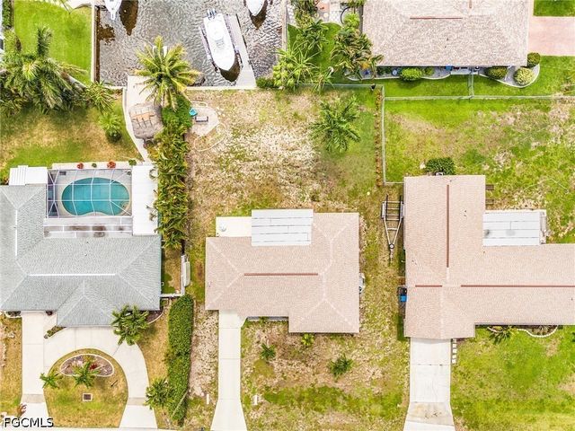 3009 SE 19th PL, Cape Coral, FL 33904