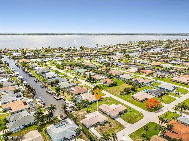3009 SE 19th PL, Cape Coral, FL 33904