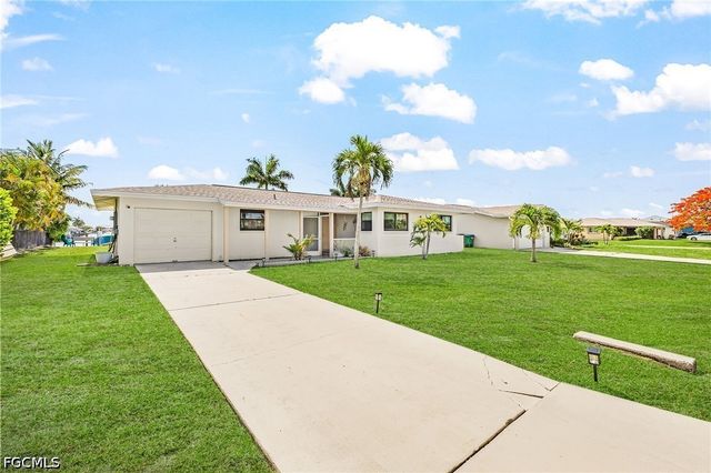 3009 SE 19th PL, Cape Coral, FL 33904