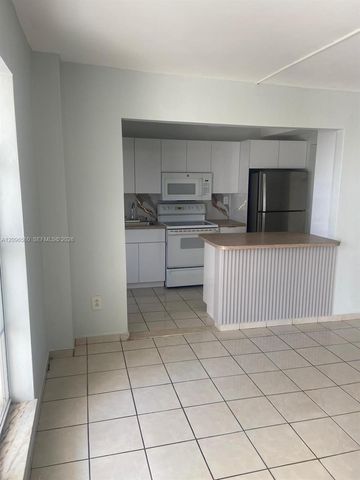 1340 Lincoln Road 505, Miami Beach, FL 33139