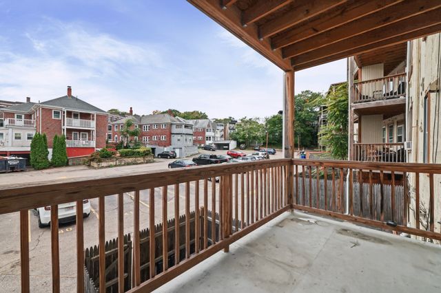 1726 Commonwealth Ave 4, Boston, MA 02135