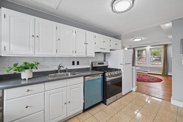 1726 Commonwealth Ave 4, Boston, MA 02135
