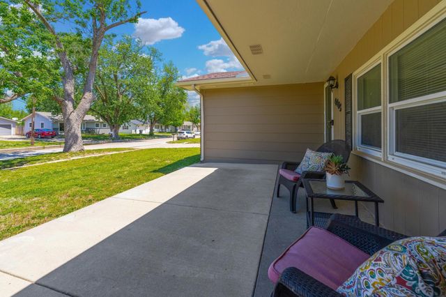 4403 Edminster St, Wichita, KS 67212
