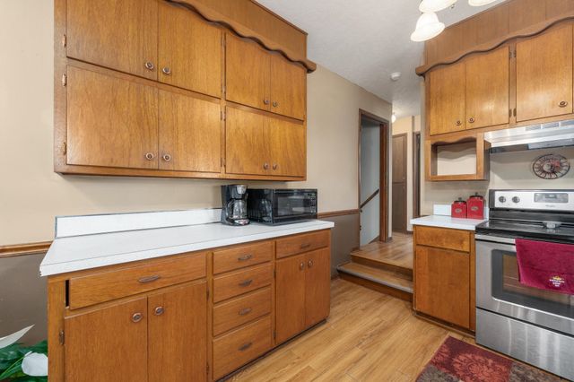 4403 Edminster St, Wichita, KS 67212