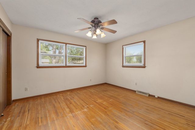 4403 Edminster St, Wichita, KS 67212