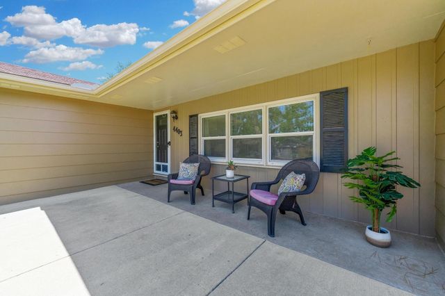 4403 Edminster St, Wichita, KS 67212