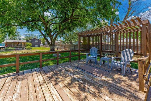4403 Edminster St, Wichita, KS 67212
