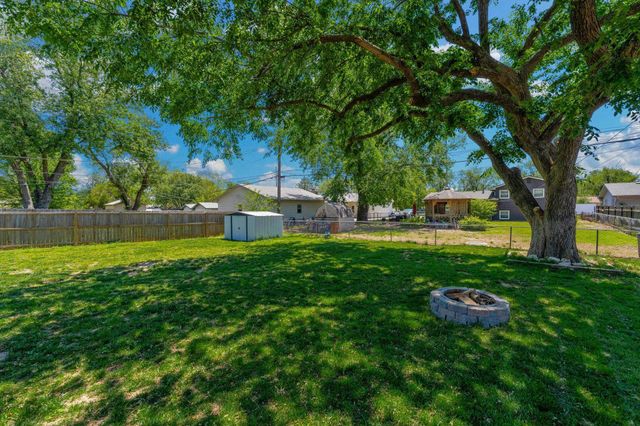 4403 Edminster St, Wichita, KS 67212