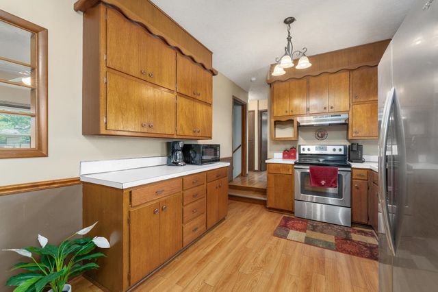 4403 Edminster St, Wichita, KS 67212