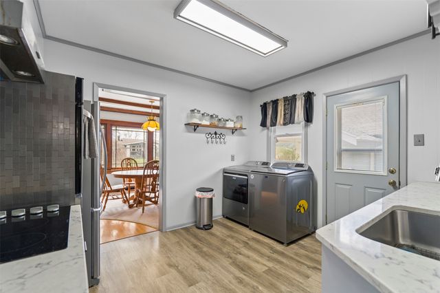 4531 Waveland Court, Des Moines, IA 50312