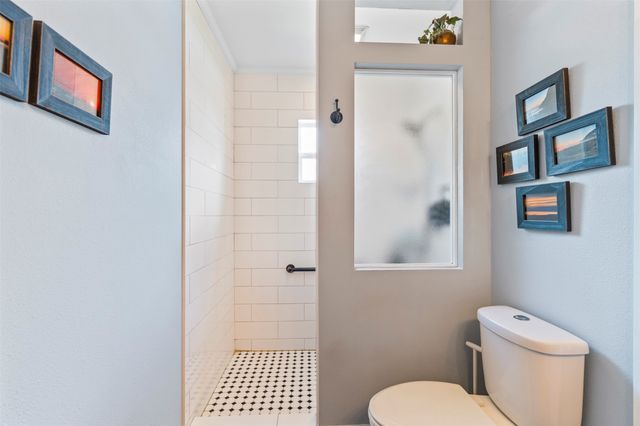 4531 Waveland Court, Des Moines, IA 50312