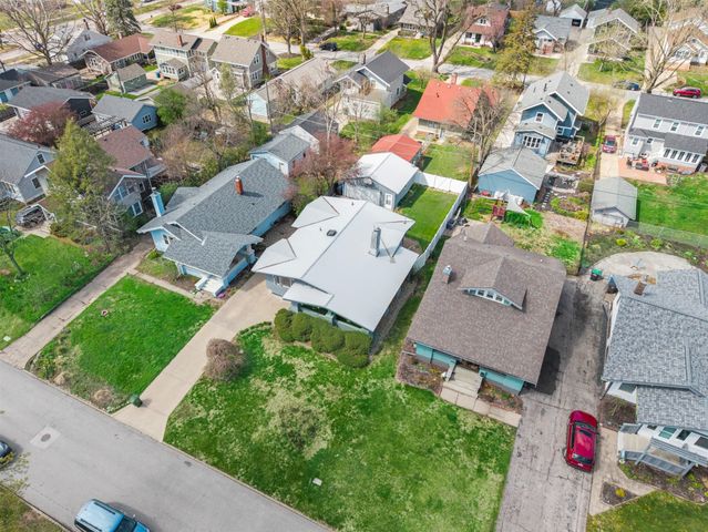 4531 Waveland Court, Des Moines, IA 50312