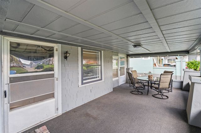 4531 Waveland Court, Des Moines, IA 50312