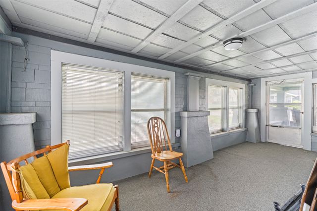 4531 Waveland Court, Des Moines, IA 50312