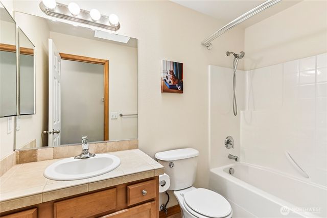 4856 18th Avenue SW, Seattle, WA 98106