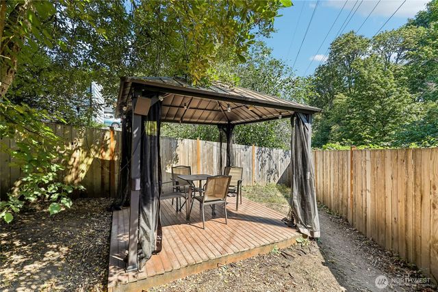 4856 18th Avenue SW, Seattle, WA 98106