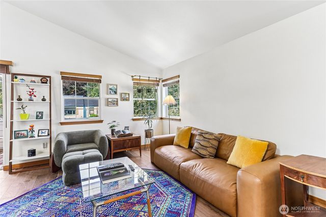 4856 18th Avenue SW, Seattle, WA 98106