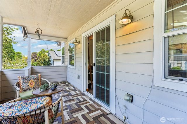 4856 18th Avenue SW, Seattle, WA 98106