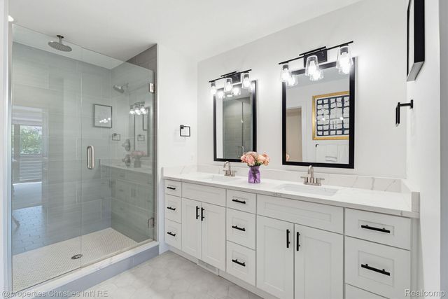 710 Parent E, Royal Oak, MI 48067