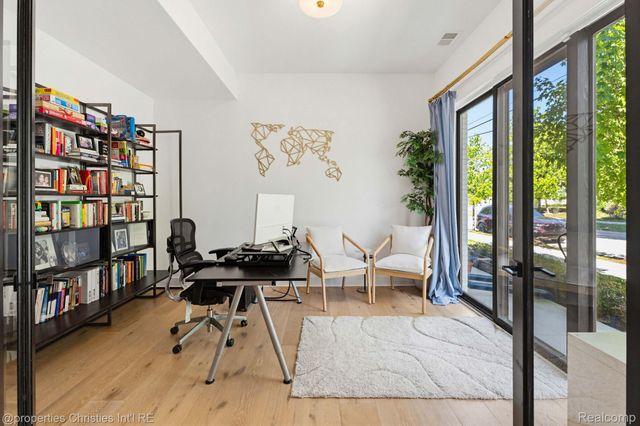 710 Parent E, Royal Oak, MI 48067