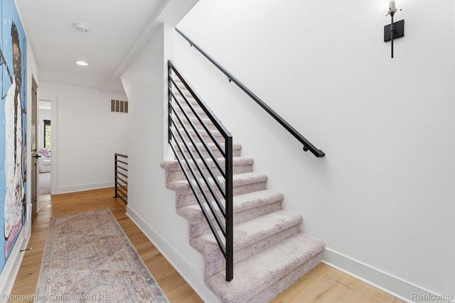 710 Parent E, Royal Oak, MI 48067
