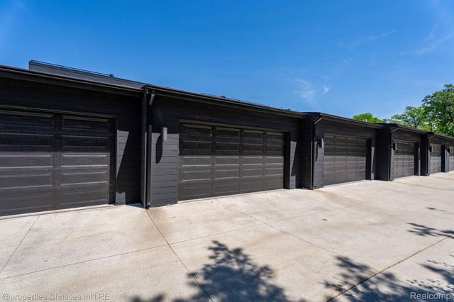 710 Parent E, Royal Oak, MI 48067