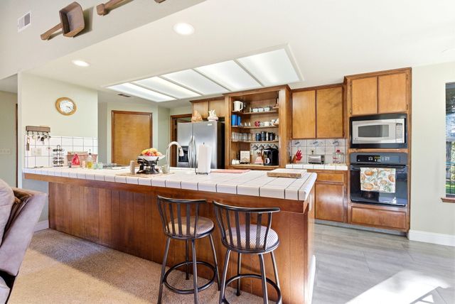 32194 River Island Drive, Springville, CA 93265