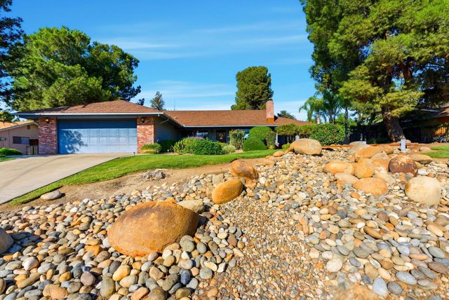 32194 River Island Drive, Springville, CA 93265