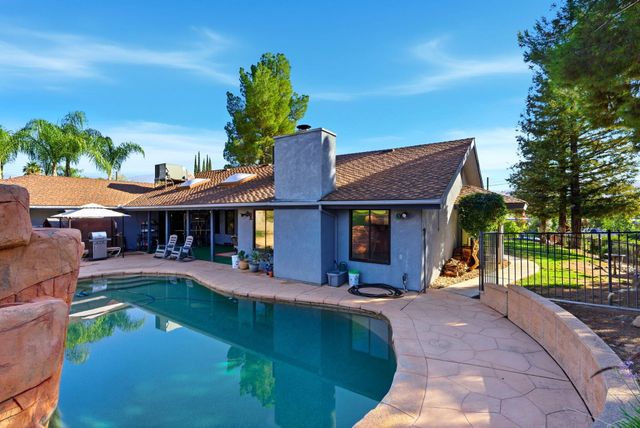 32194 River Island Drive, Springville, CA 93265