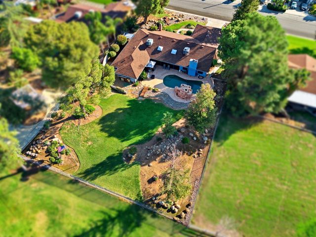32194 River Island Drive, Springville, CA 93265