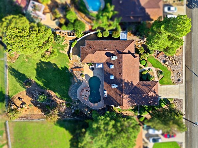 32194 River Island Drive, Springville, CA 93265