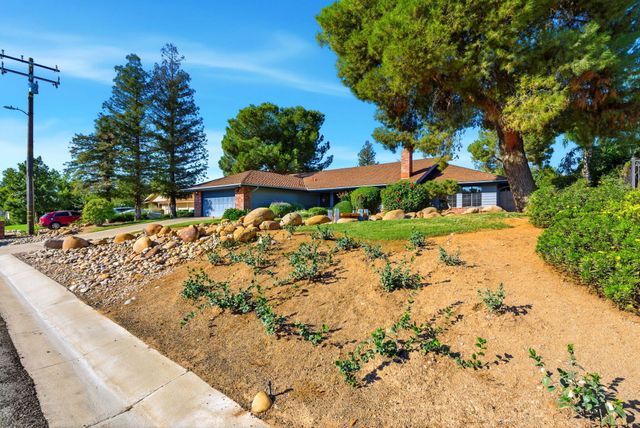 32194 River Island Drive, Springville, CA 93265