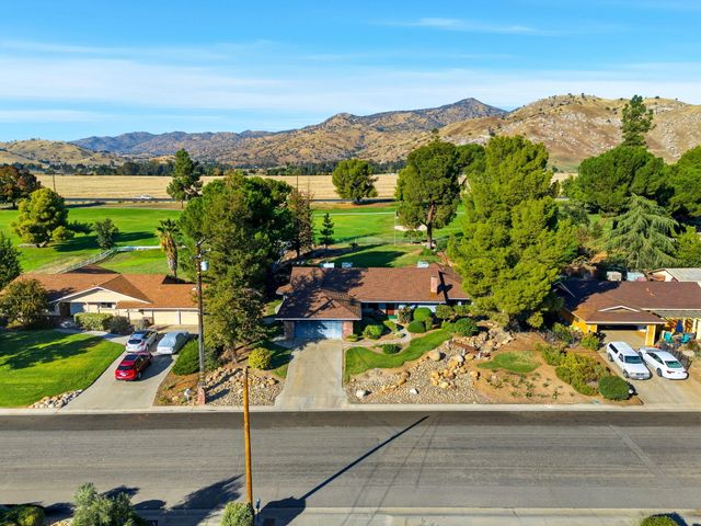 32194 River Island Drive, Springville, CA 93265