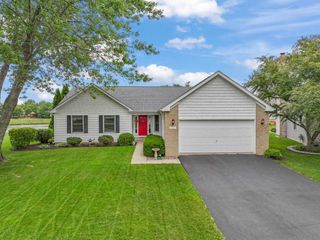 2566 Oak Trails Drive, Aurora, IL 60506