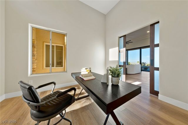 2548 Faiss Drive, Las Vegas, NV 89134