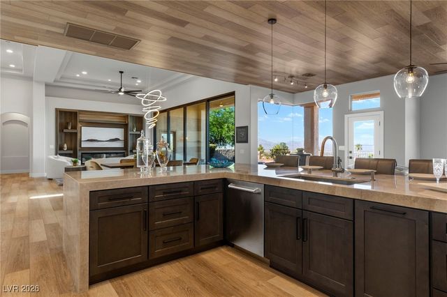 2548 Faiss Drive, Las Vegas, NV 89134