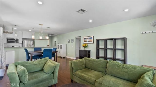 3131 Livonia Avenue, Los Angeles, CA 90034