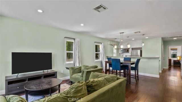 3131 Livonia Avenue, Los Angeles, CA 90034