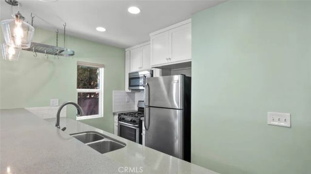 3131 Livonia Avenue, Los Angeles, CA 90034