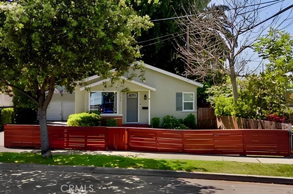3131 Livonia Avenue, Los Angeles, CA 90034
