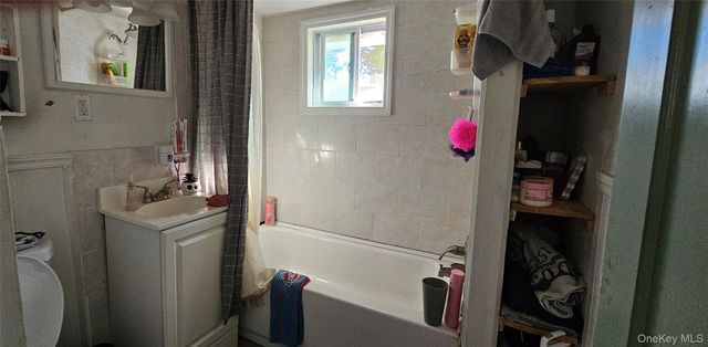 8 Central Avenue, White Lake, NY 12786