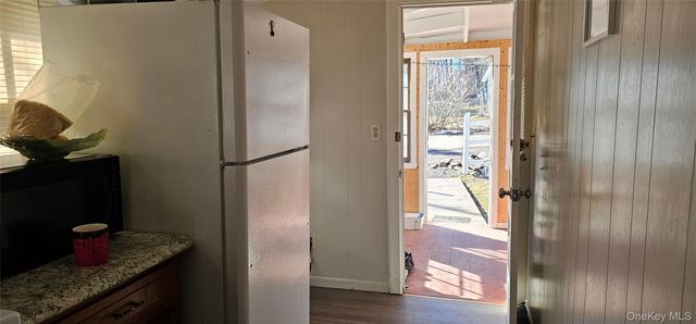 8 Central Avenue, White Lake, NY 12786