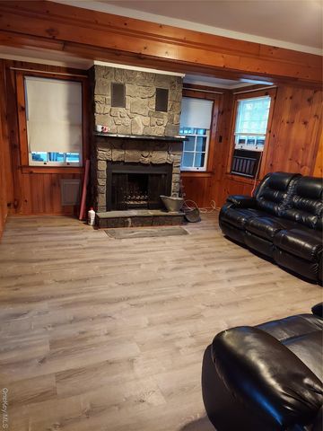 8 Central Avenue, White Lake, NY 12786