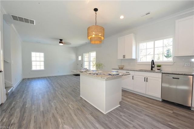 329 N Capital ST, Suffolk, VA 23434